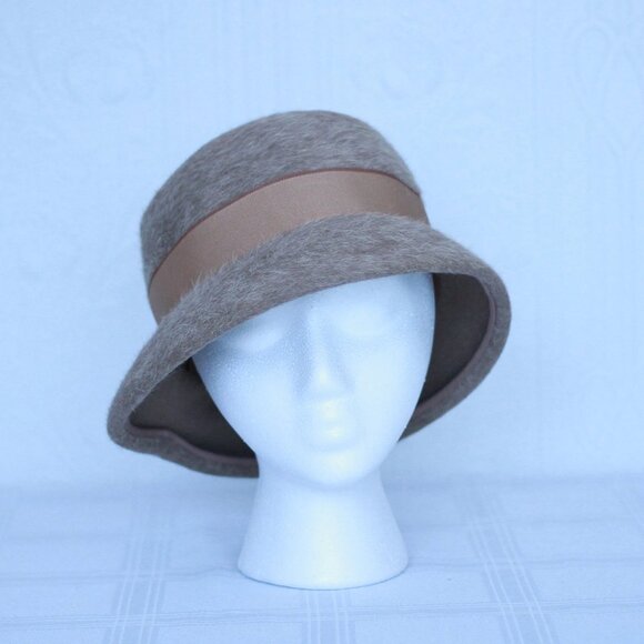 50's or 60's winter wool hat, partly made in France brownish color - Picture 1 of 4